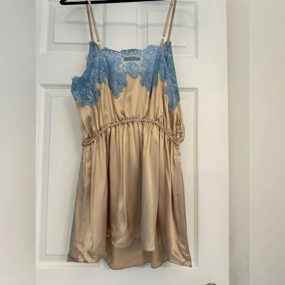 Rosamosario 100% Silk Satin and Chantilly French Lace Camisole Nude and Blue - Picture 8 of 17